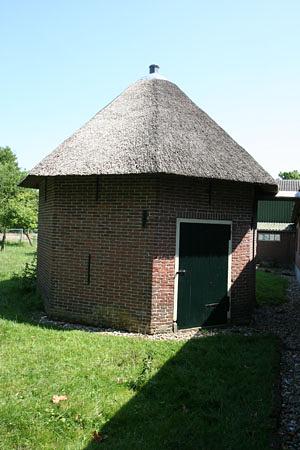 Molen 13078 (karnmolen) (Weipoort), foto Ronald Bakker, 11 juli 2015 | Database Nederlandse molens media-bestand