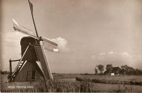 1, Molen 03802 Polder 103 (Grouw/ Grou), Ansichtkaart, coll. F.Weemaes, links dbnr 9913, rechts dbnr 9925 | Database Nederlandse molens media-bestand