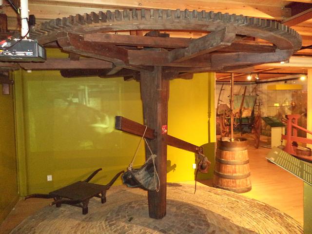 3, Molen 12137 Rosmolen in het Frysk Lânbou Museum (Eernewoude/ Earnewâld), Foto van Ronald Bakker, opn 02-09-2014 | Database Nederlandse molens media-bestand