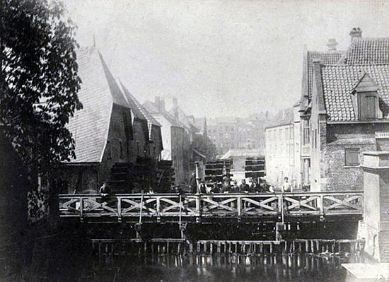 1, Molen 02881 b Stadskorenmolen (Zutphen), Foto: opn.1892 of eerder, Fotoatelier Brincker Zutphen | Database Nederlandse molens media-bestand
