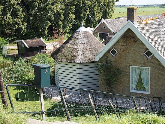 1, Molen 16060 (karnmolen) (Ouderkerk aan den IJssel), Foto's: M. Hooijberg, 1 sept. 2012 | Database Nederlandse molens media-bestand