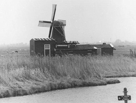 1, Molen 12277 De Windjager (1e plek) (Zaandam-Oost), Foto: n.n., coll. Arie Hoek | Database Nederlandse molens media-bestand