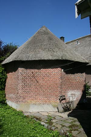 Molen 17770 (karnmolen) (Hazerswoude-Rijndijk), Foto: Ronald Bakker, 6 aug. 2016 | Database Nederlandse molens media-bestand